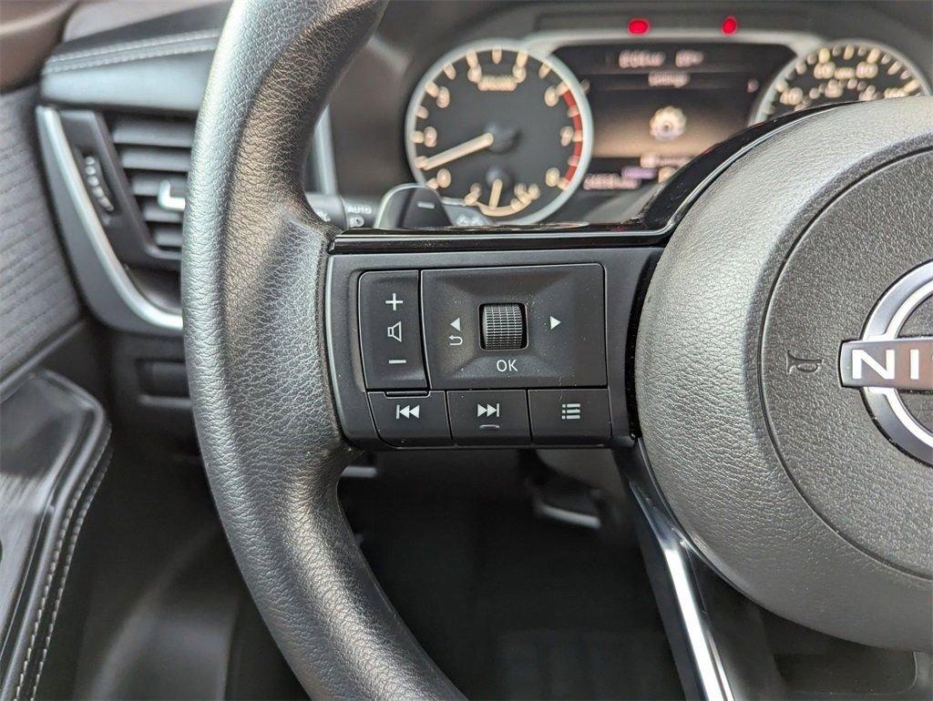Certified 2023 Nissan Rogue SV image 21