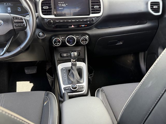 Used 2023 Hyundai Venue Limited w/ Cargo Package image 11