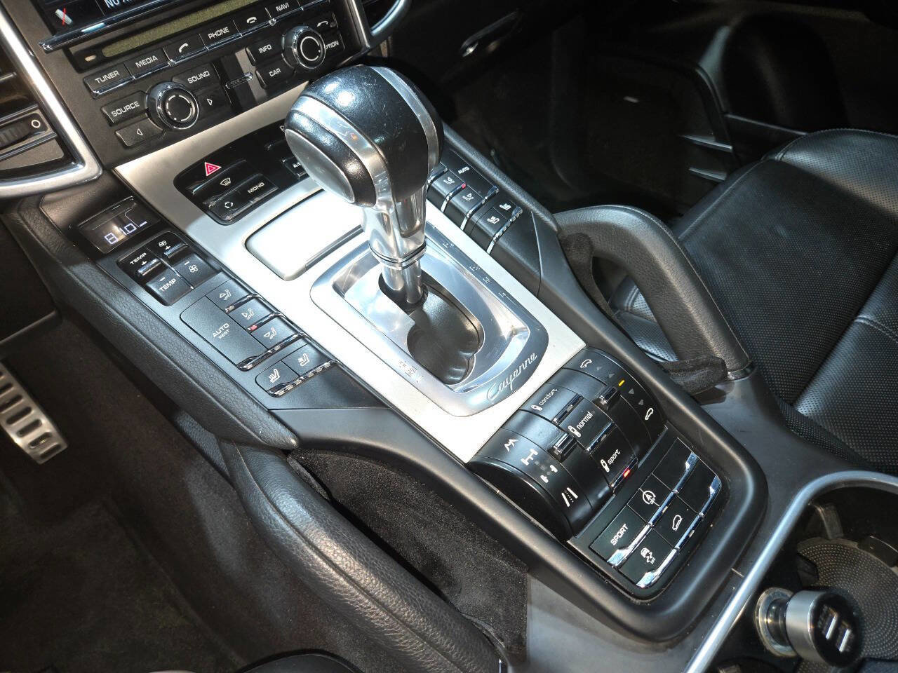 Used 2013 Porsche Cayenne GTS image 78