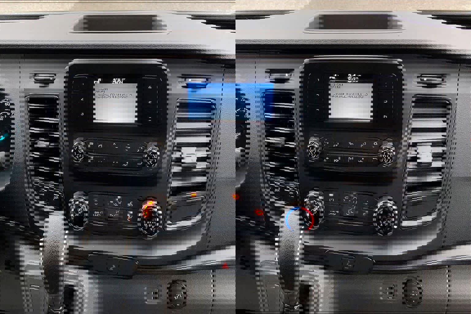 Used 2024 Ford Transit 250 Low Roof w/ Exterior Upgrade Package image 7