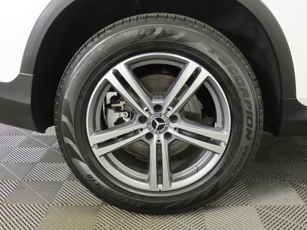 Used 2021 Mercedes-Benz GLC 300 4MATIC image 30