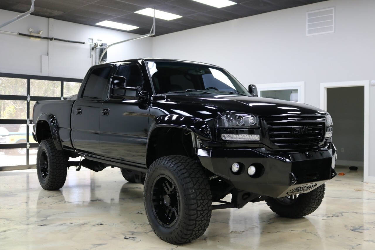Used 2006 GMC Sierra 2500 SLT w/ Heavy-Duty Power Package image 1