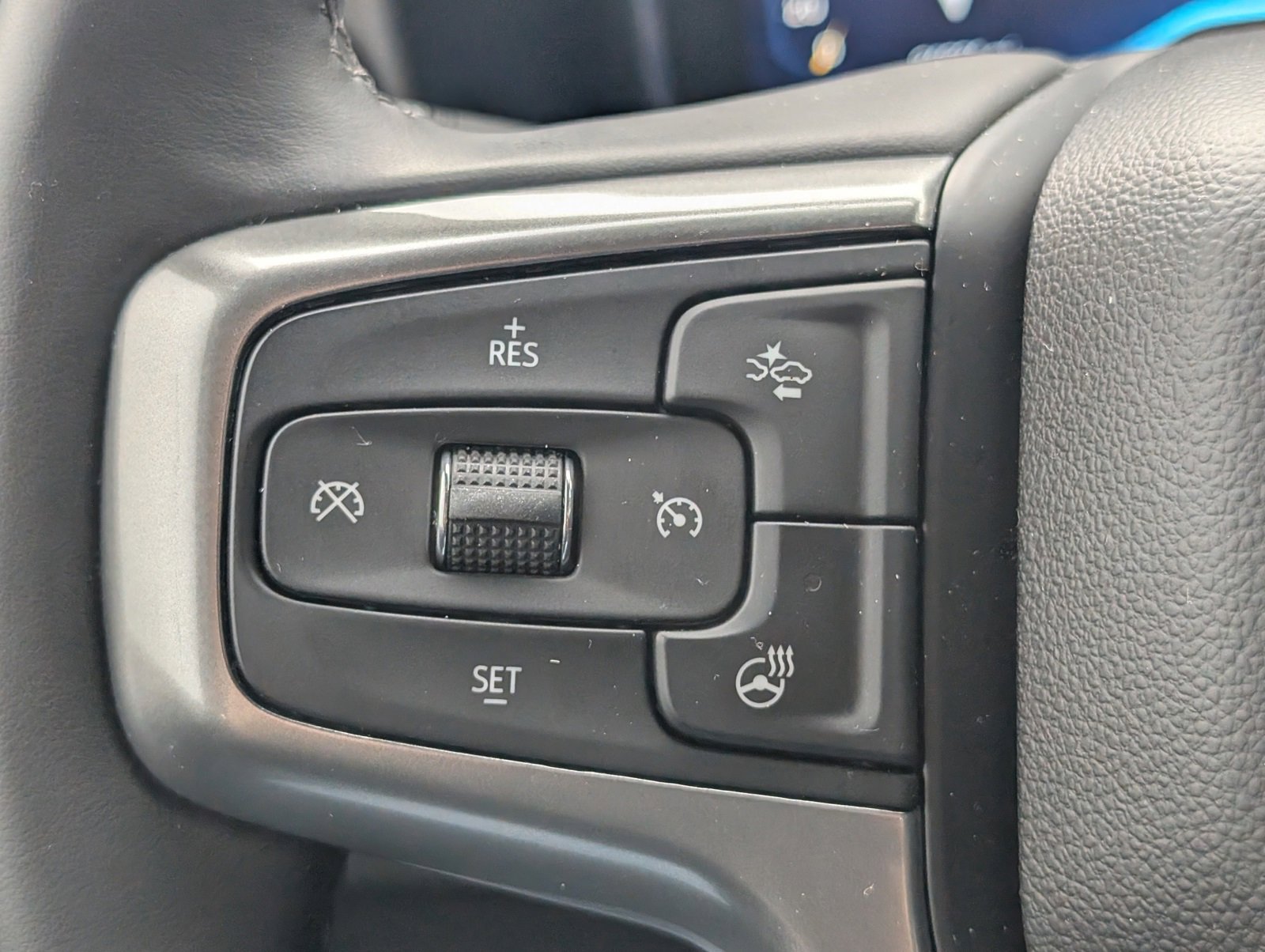 Used 2024 Chevrolet Tahoe Z71 w/ Luxury Package image 17