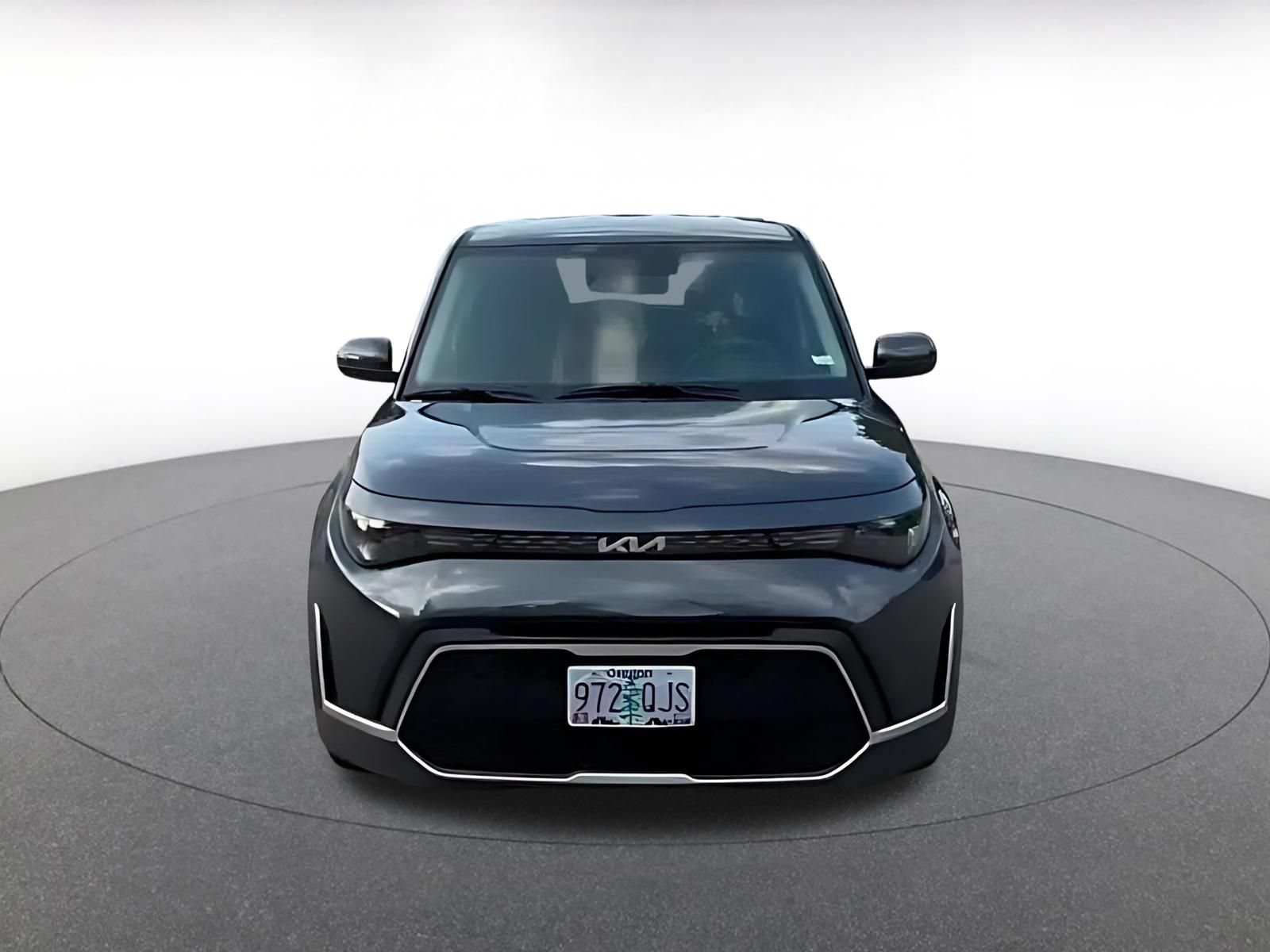Used 2025 Kia Soul LX w/ LX Technology Package FWD image 4