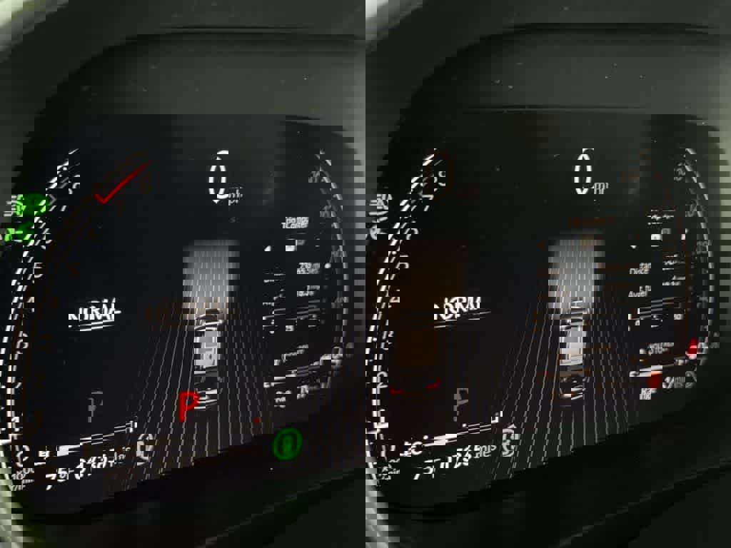 Used 2023 Acura MDX FWD w/ Technology Package image 16