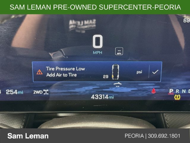 Used 2025 Chevrolet Equinox LT AWD/4WD image 12