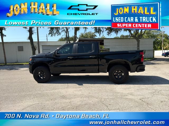 Used 2023 Chevrolet Silverado 1500 Custom Trail Boss w/ Midnight Edition AWD/4WD image 4