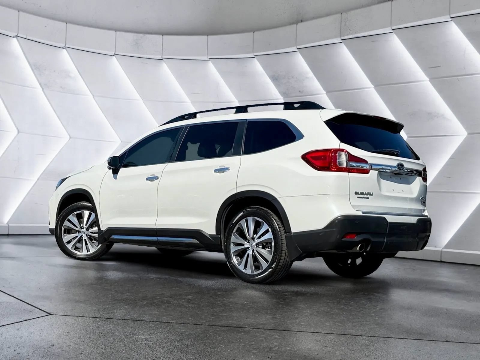 Used 2019 Subaru Ascent Touring w/ Popular Package #2 AWD/4WD image 6