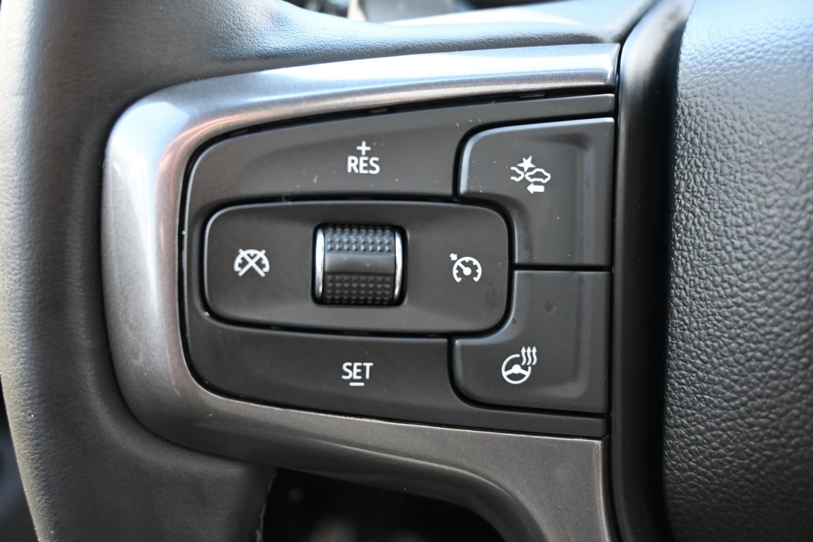 Used 2024 Chevrolet Silverado 1500 ZR2 w/ Technology Package AWD/4WD image 9