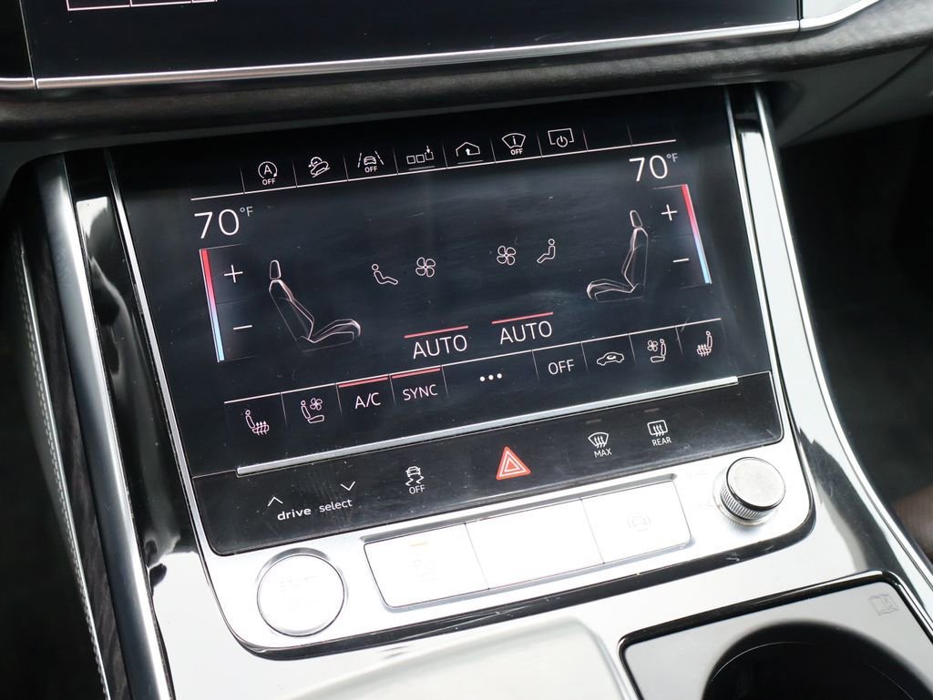 Used 2019 Audi Q8 Prestige w/ Luxury Package AWD/4WD image 27