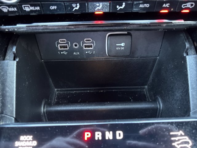 Used 2023 Jeep Grand Cherokee Summit w/ Advanced Protech Group IV AWD/4WD image 20