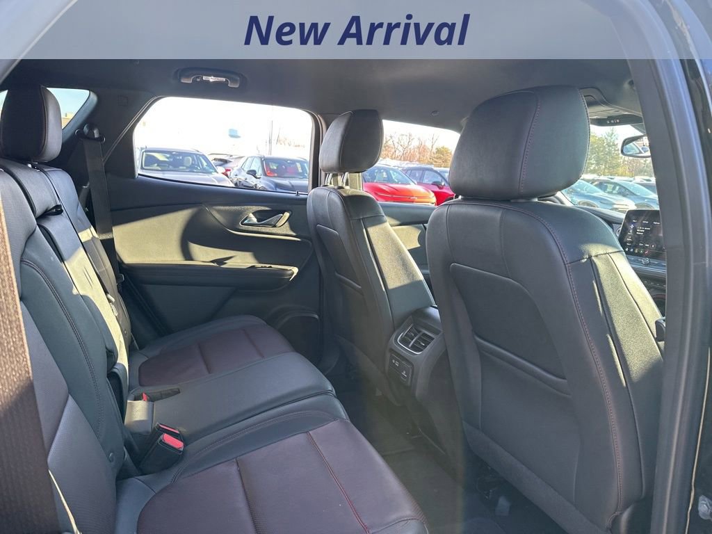 Used 2025 Chevrolet Blazer RS image 9