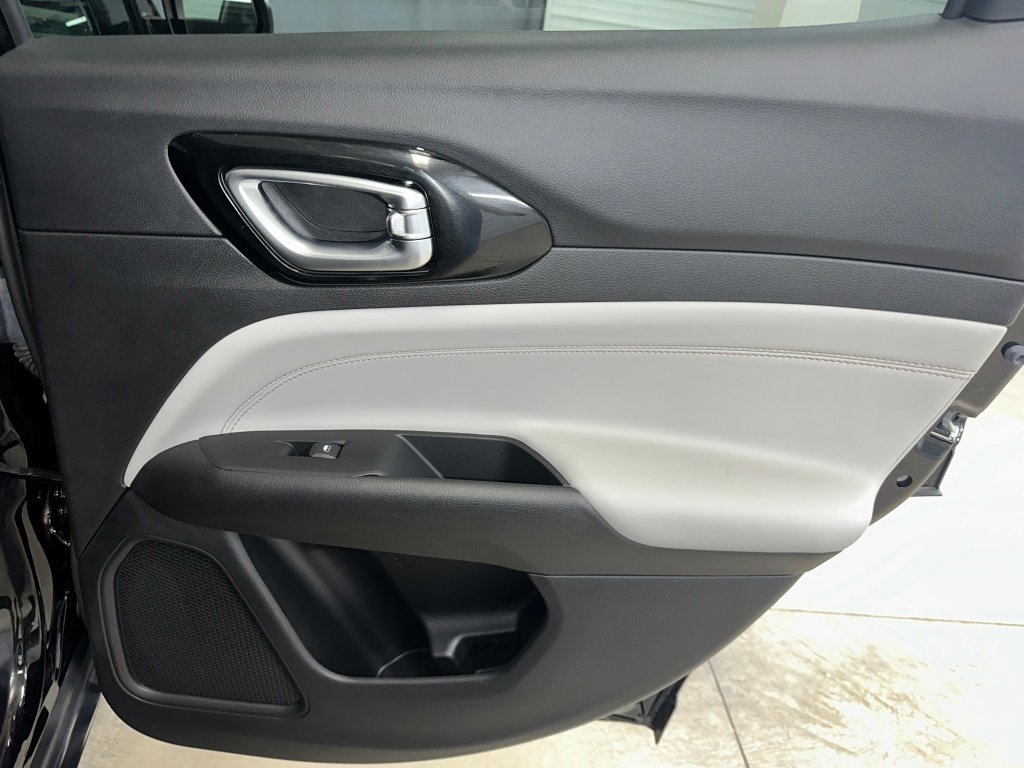 Used 2022 Jeep Compass Limited image 26