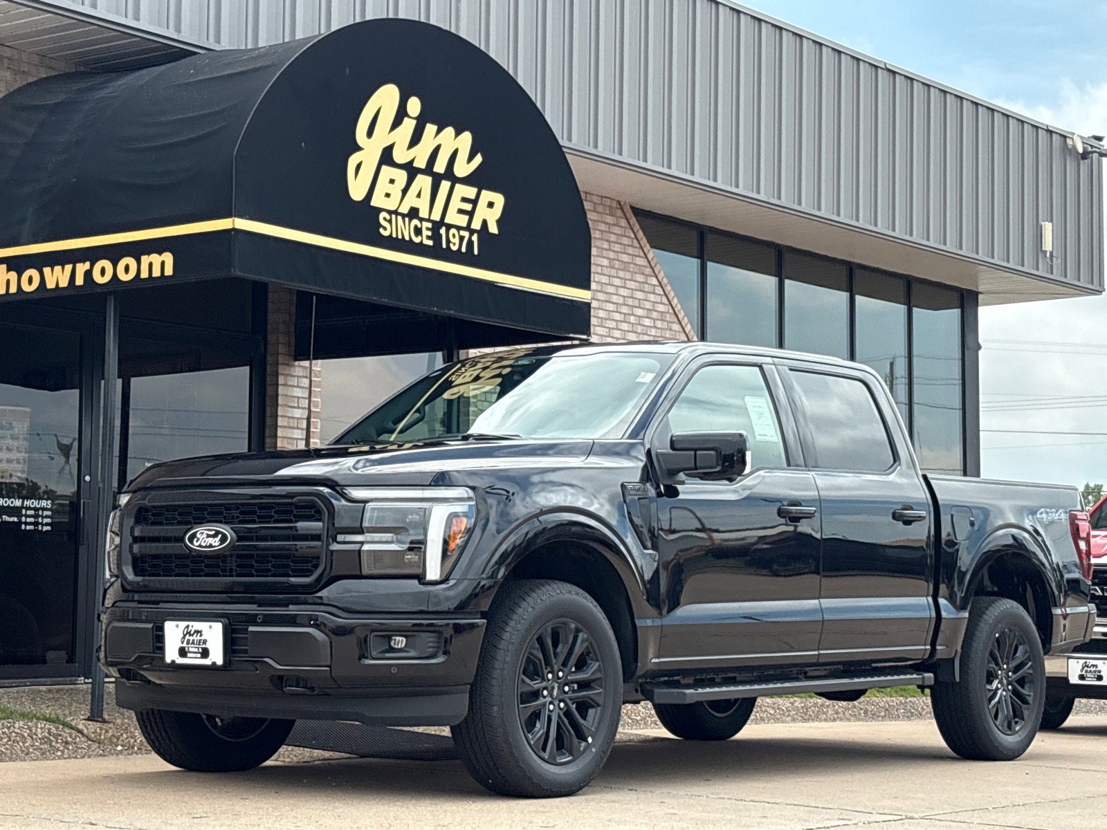 New 2025 Ford F150 Lariat w/ Equipment Group 501A Mid