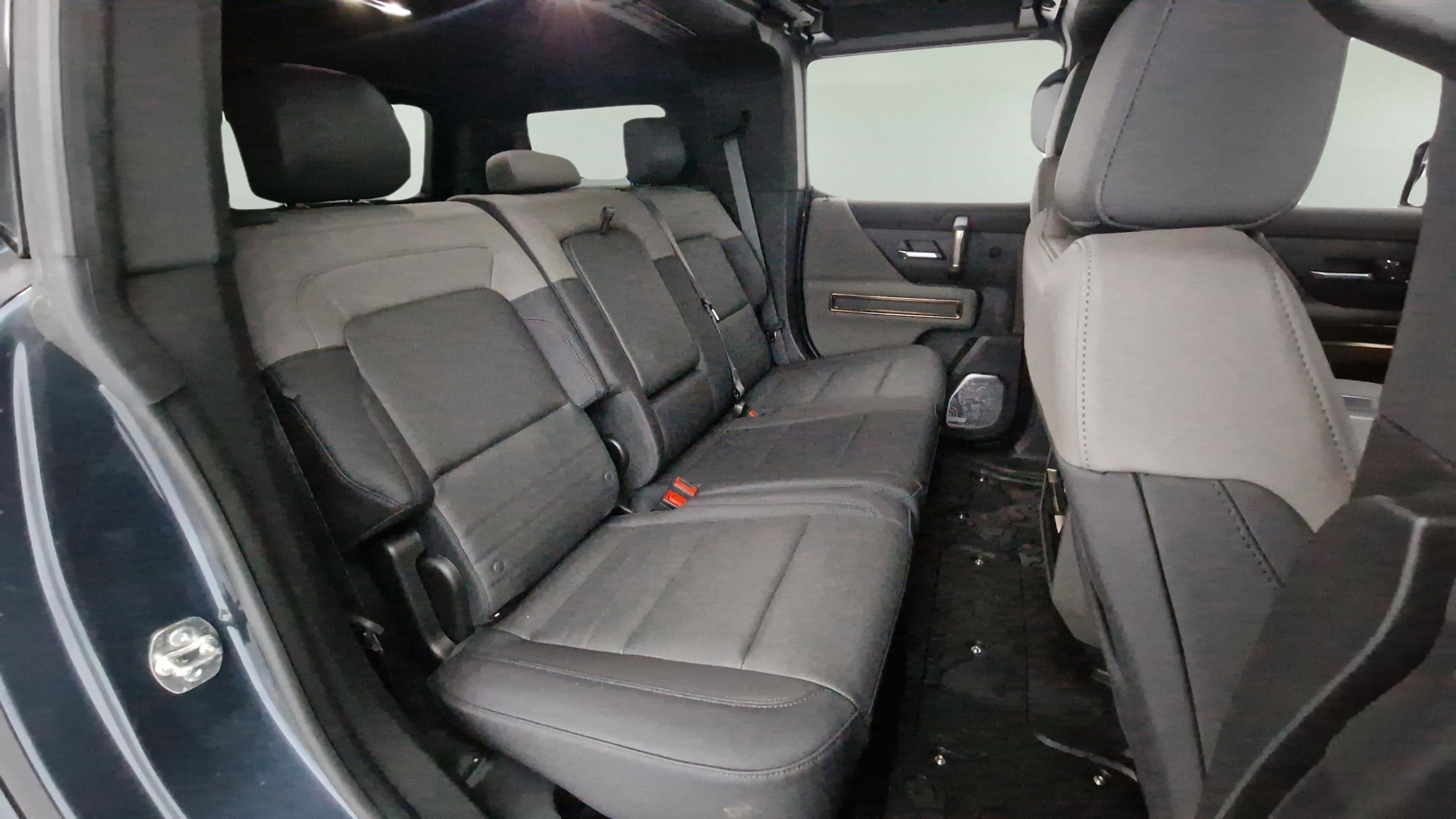New 2025 GMC Hummer EV 2X AWD/4WD image 13
