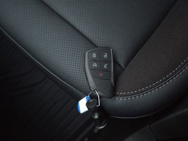 New 2025 Chevrolet Equinox EV RS w/ Convenience Package II image 38