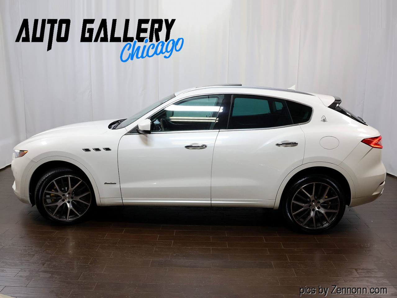 Used 2018 Maserati Levante GranLusso AWD/4WD image 10