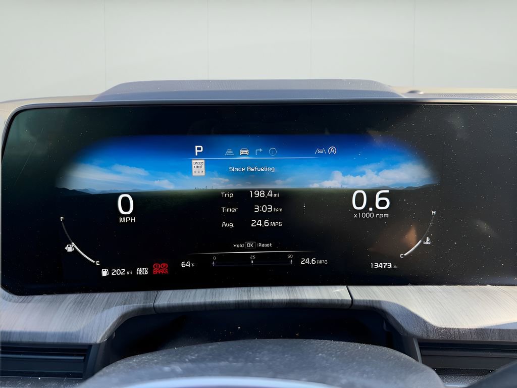 Used 2024 Kia Telluride SX w/ Towing Package image 19