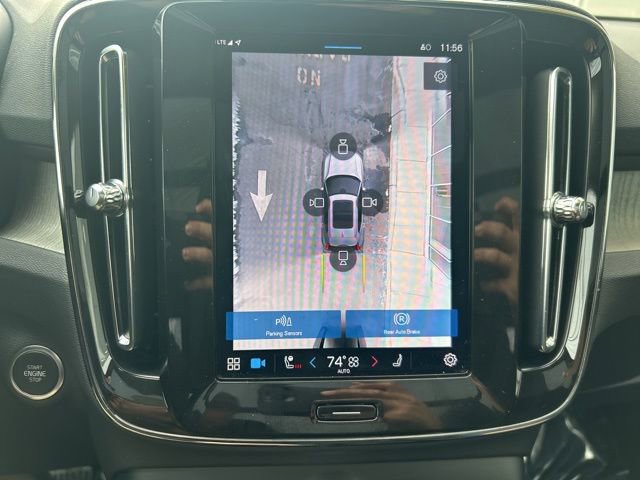 Certified 2025 Volvo XC40 B5 Plus image 24