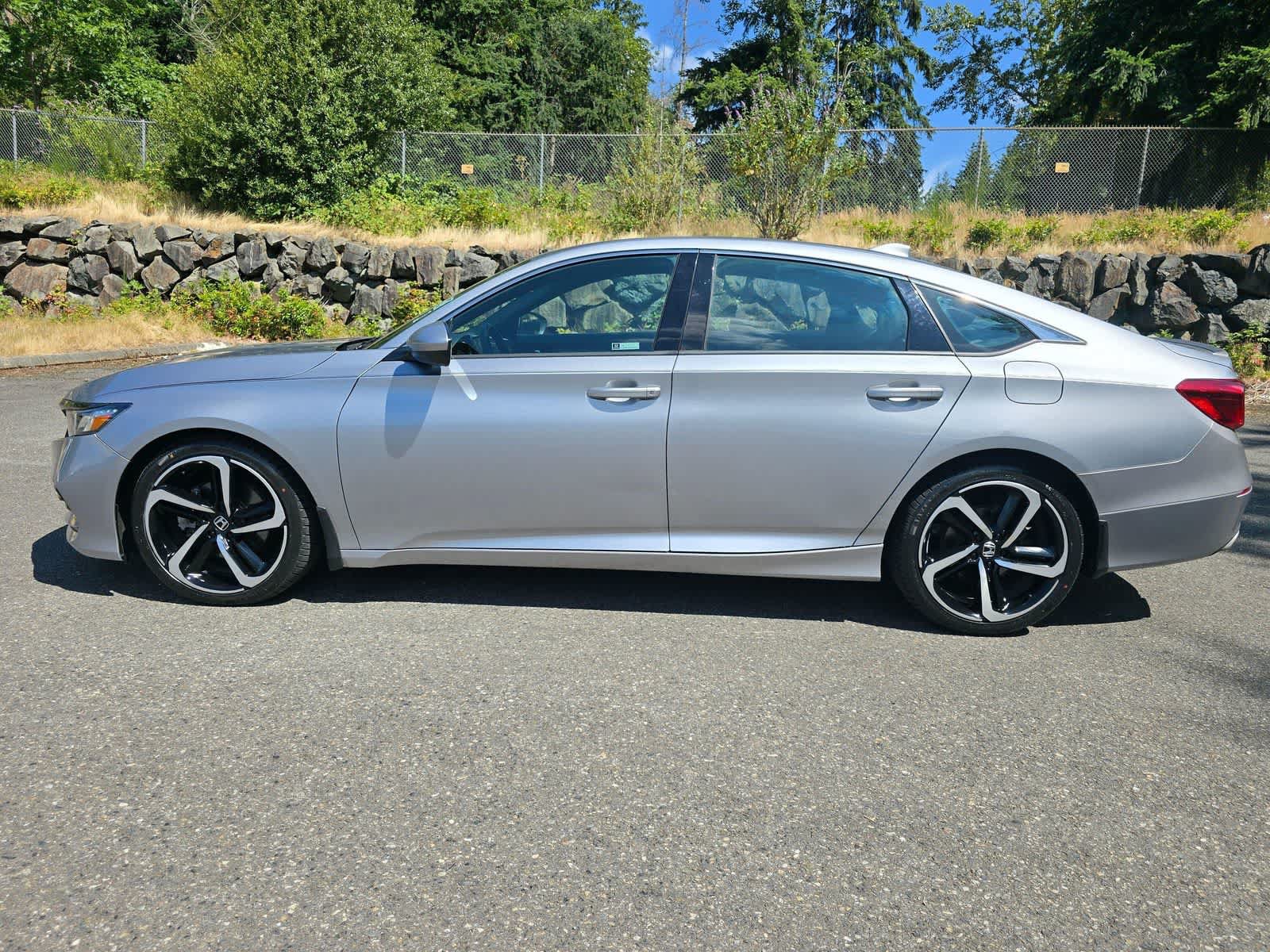 Used 2020 Honda Accord Sport image 3