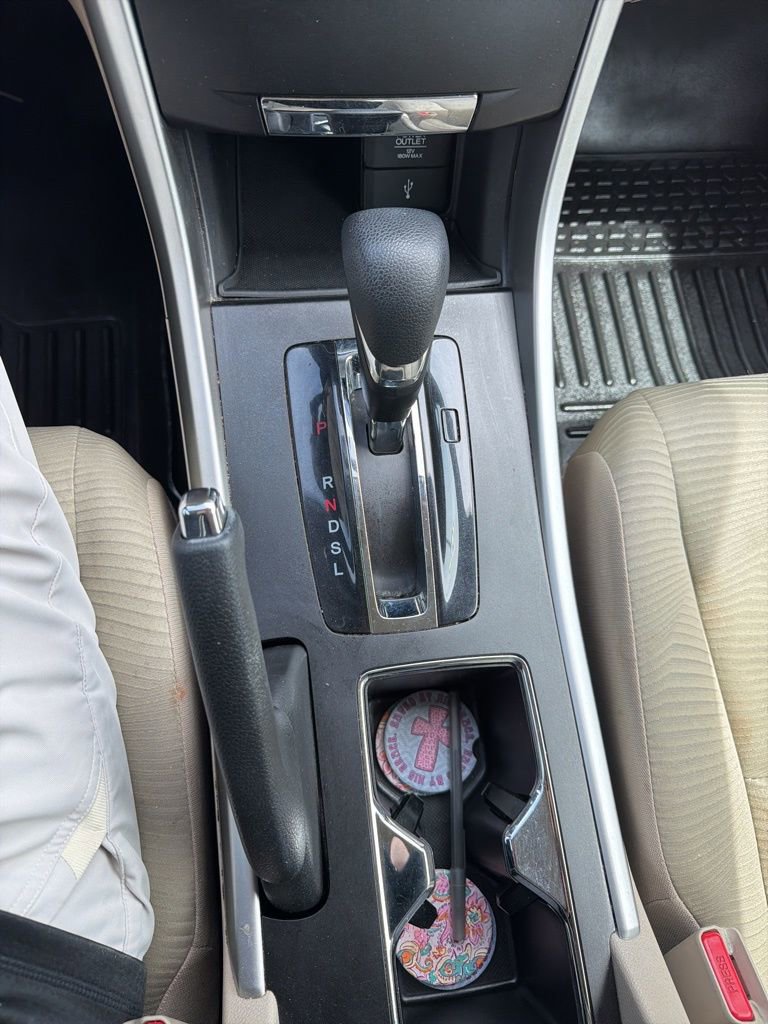 Used 2015 Honda Accord LX image 19