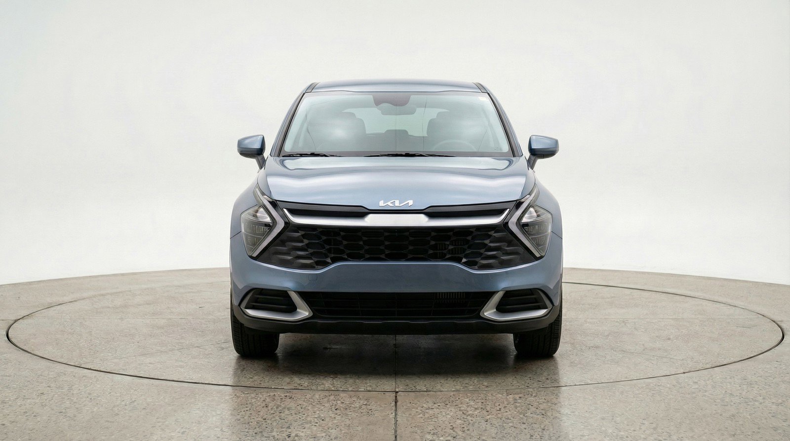 Used 2025 Kia Sportage LX image 2