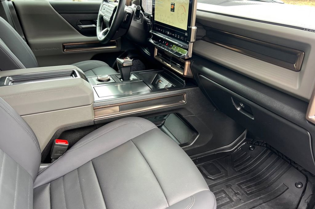 Used 2025 GMC Hummer EV 2X image 25