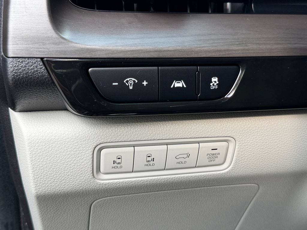 Certified 2022 Kia Carnival SX FWD image 29