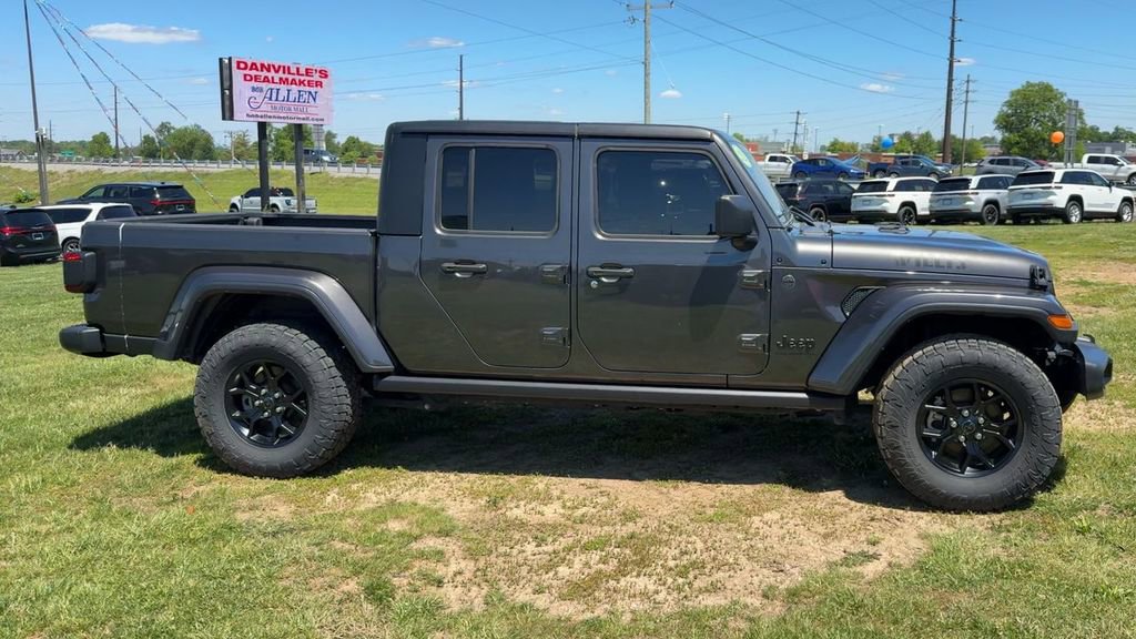 Used 2024 Jeep Gladiator Sport AWD/4WD image 8