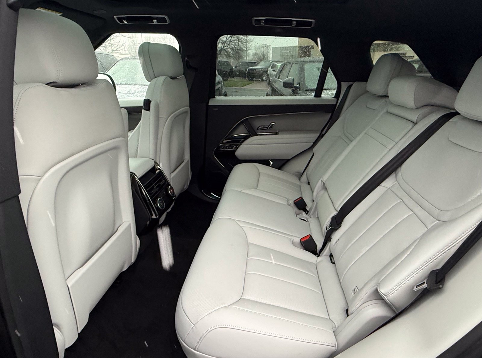 New 2027 Land Rover Range Rover Sport SE AWD/4WD image 15