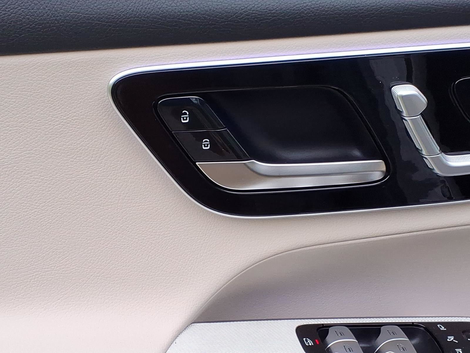 New 2026 Mercedes-Benz GLC 300 4MATIC image 13