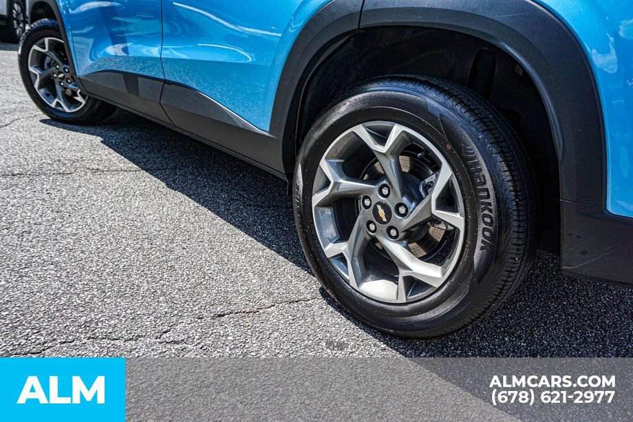 Used 2025 Chevrolet Trax LT FWD image 15