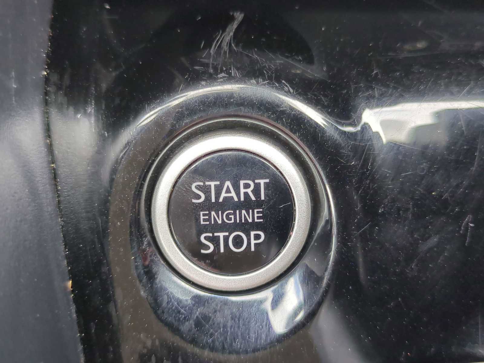 Used 2024 Nissan Versa SV image 16