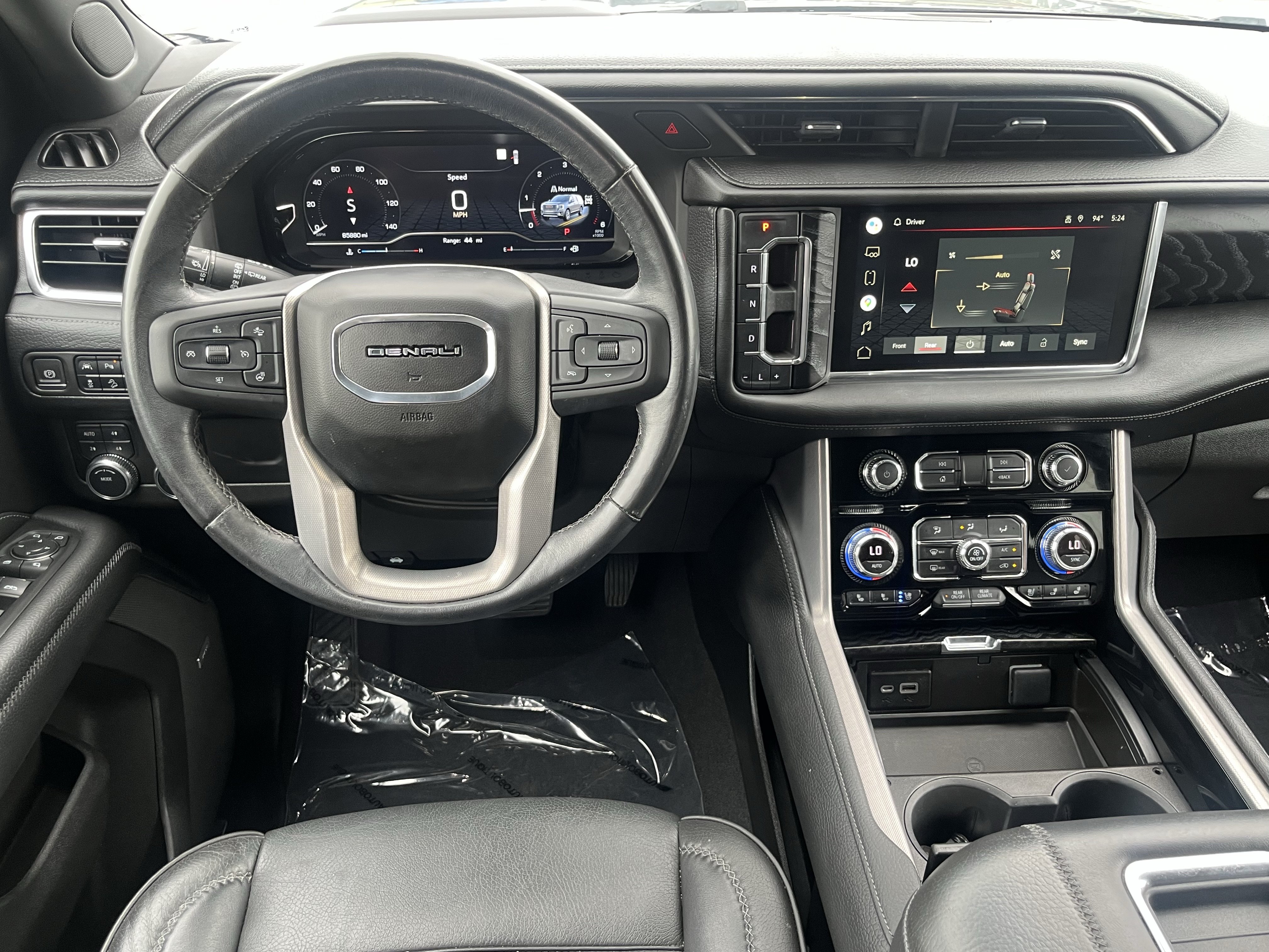 Used 2022 GMC Yukon Denali AWD/4WD image 17