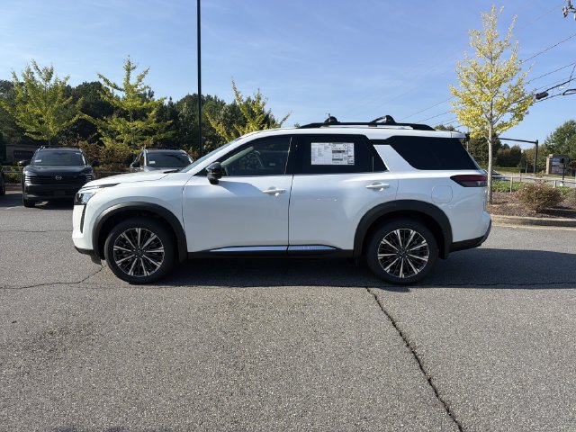 New 2026 Nissan Pathfinder Platinum AWD/4WD image 8