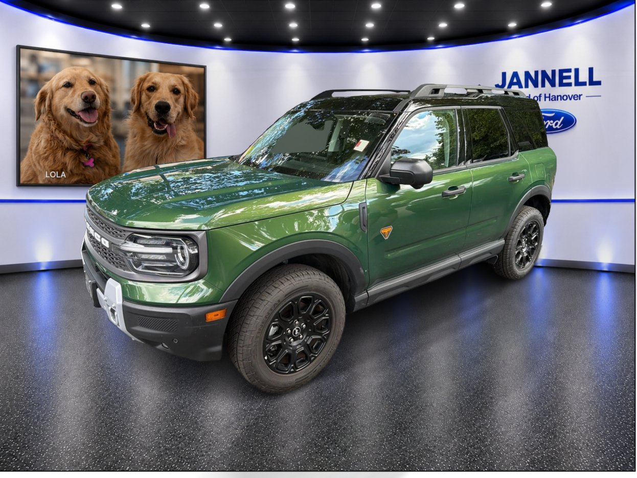 Used 2025 Ford Bronco Sport Badlands AWD/4WD image 1