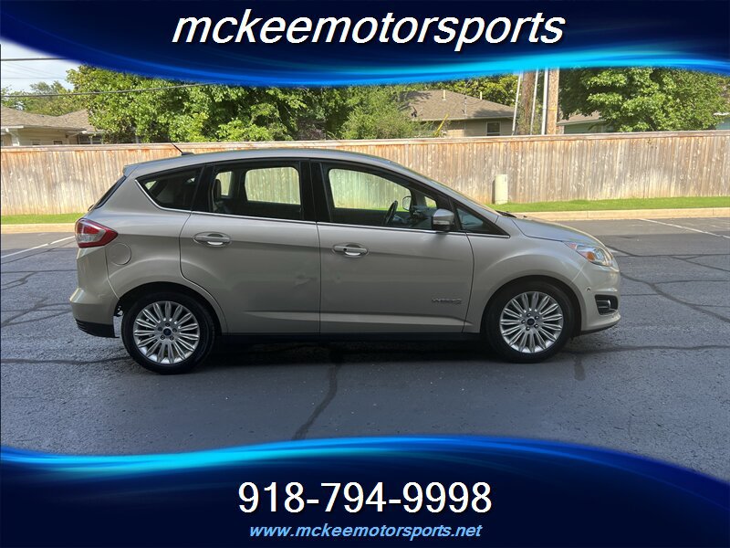 Used 2017 Ford C-MAX Titanium w/ Equipment Group 301A FWD image 2