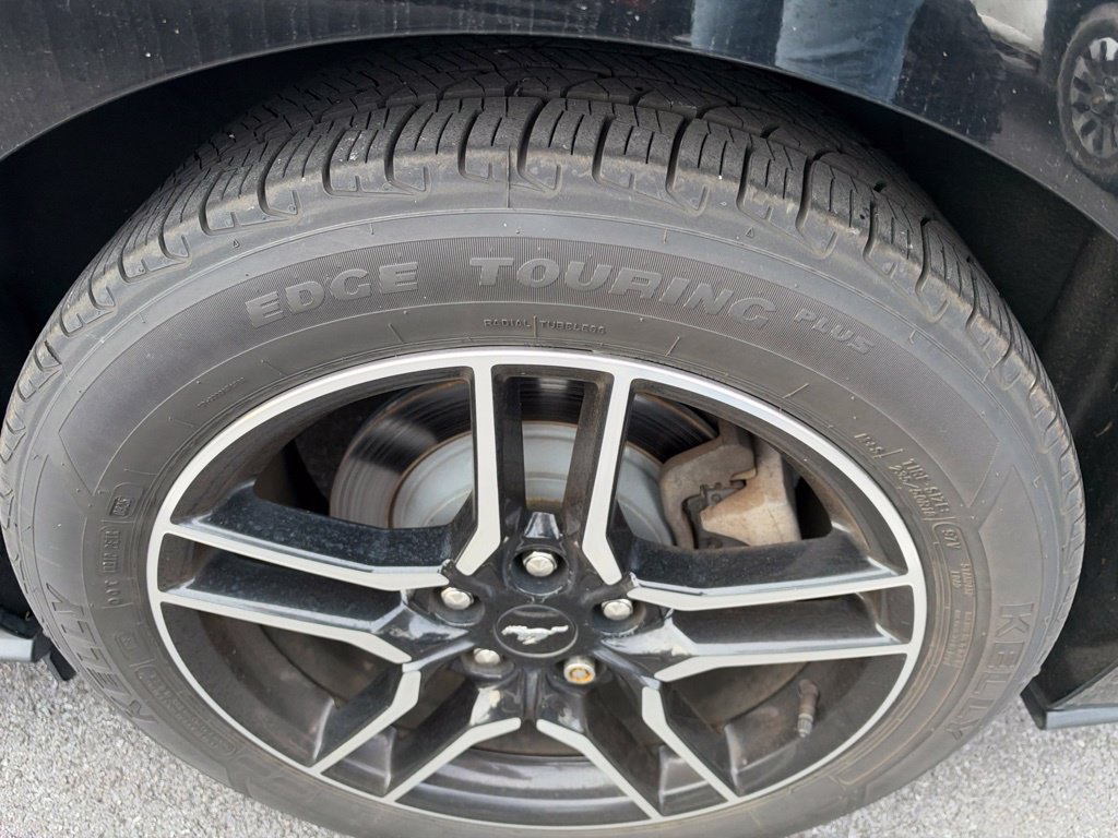 Used 2019 Ford Mustang Premium w/ Ford Safe & Smart Package RWD image 7