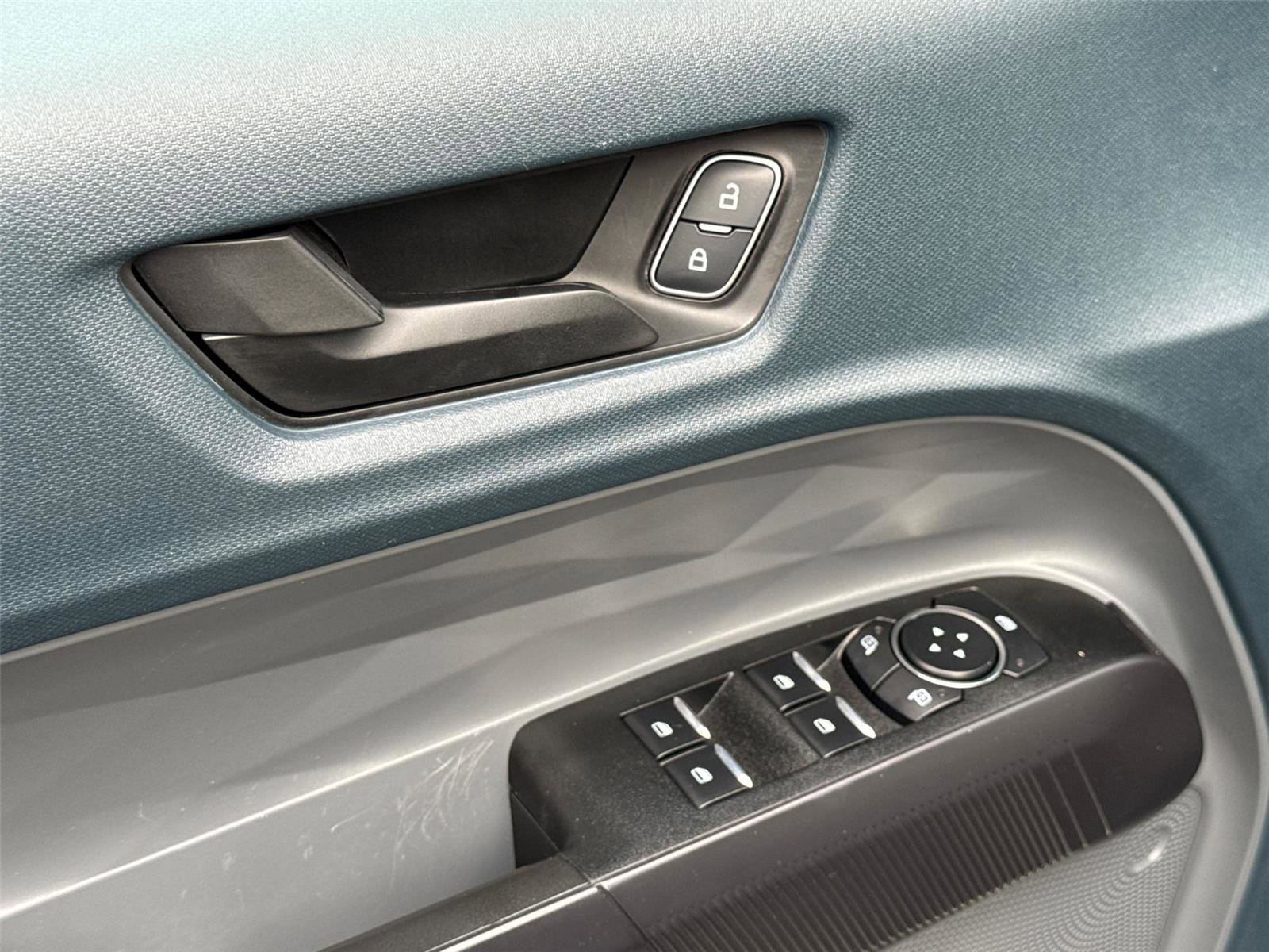 Used 2025 Ford Maverick XLT w/ XLT Luxury Package image 30