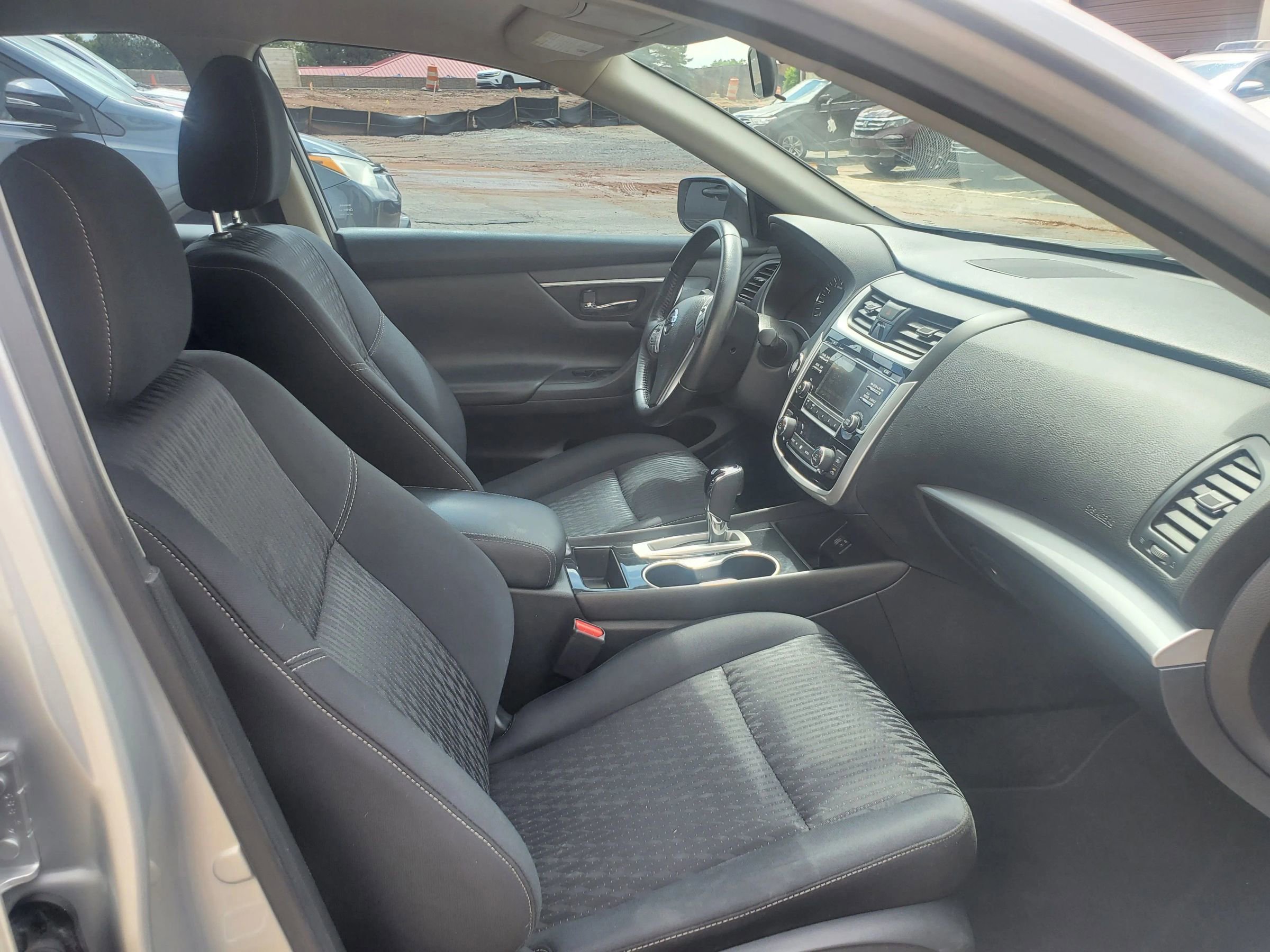 Used 2018 Nissan Altima 2.5 SV FWD image 24