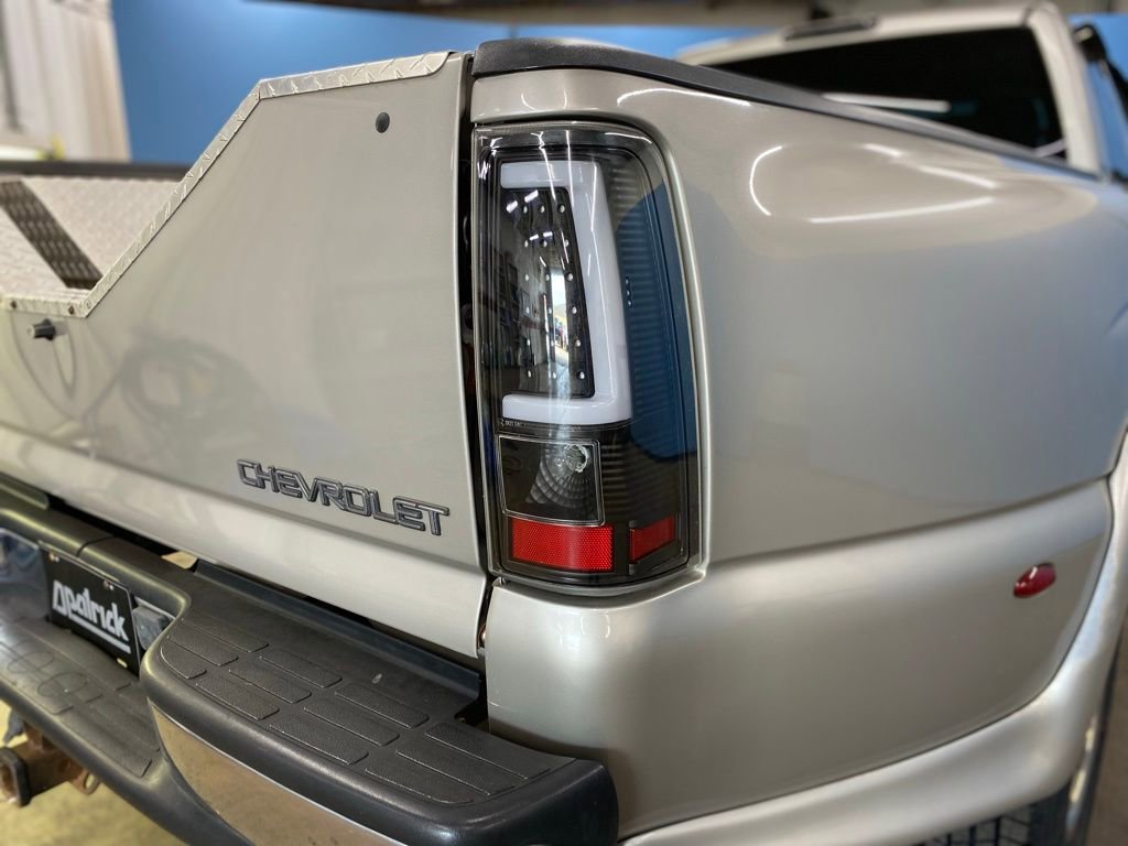 Used 2004 Chevrolet Silverado 3500 LT image 12