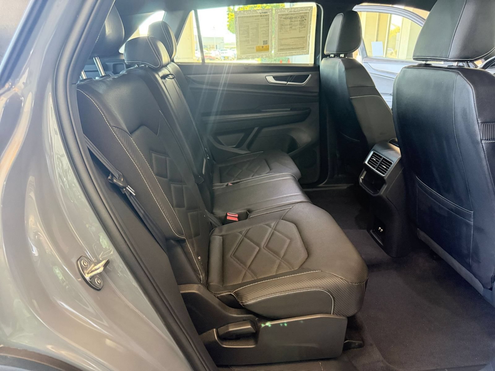 Used 2026 Volkswagen Atlas Cross Sport SE AWD/4WD image 29