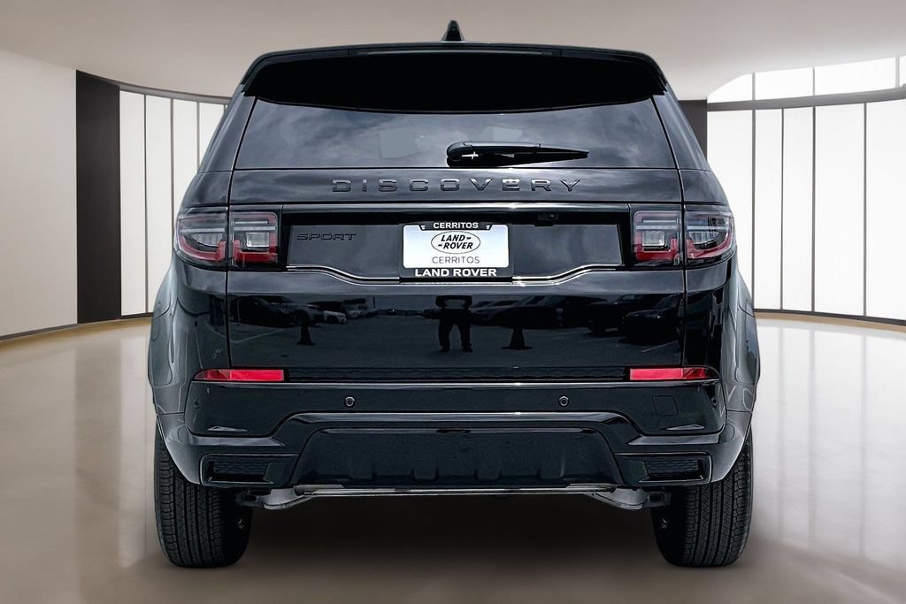 New 2026 Land Rover Discovery Sport Landmark AWD/4WD image 4