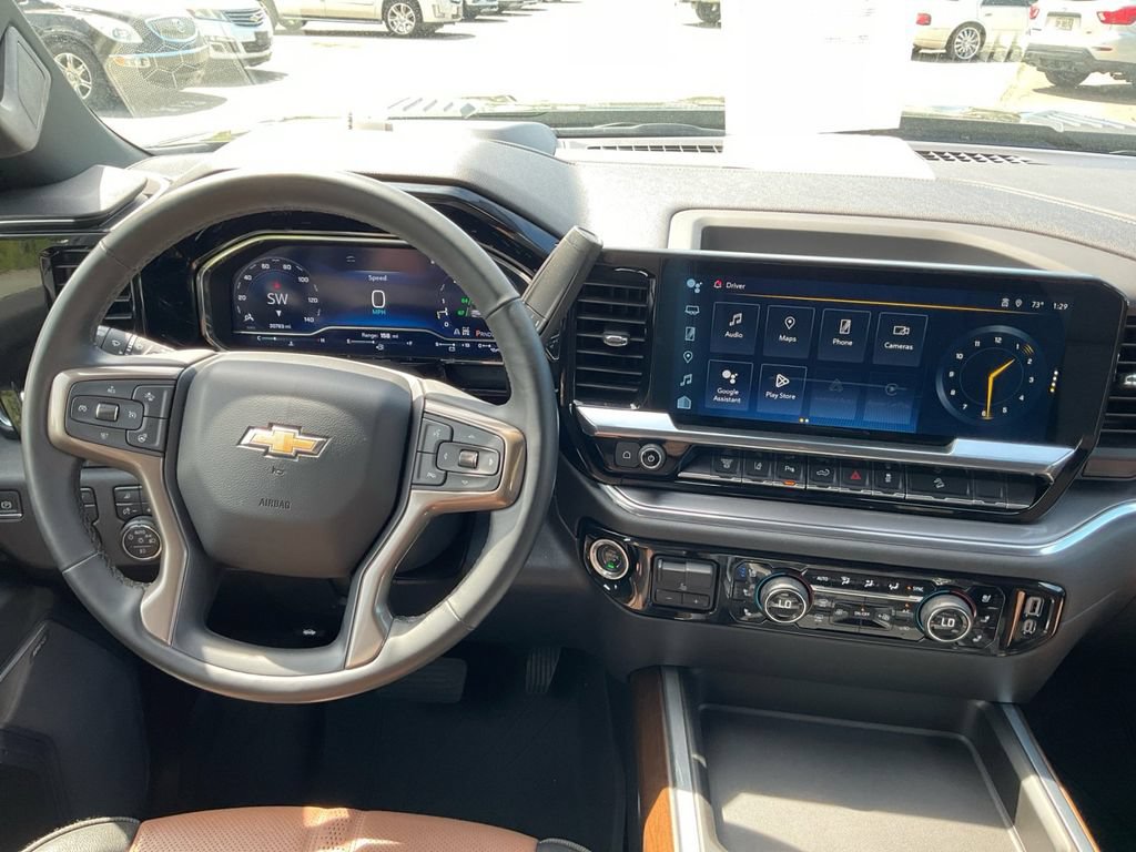 Used 2024 Chevrolet Silverado 2500 High Country w/ High Country Premium Package AWD/4WD image 16