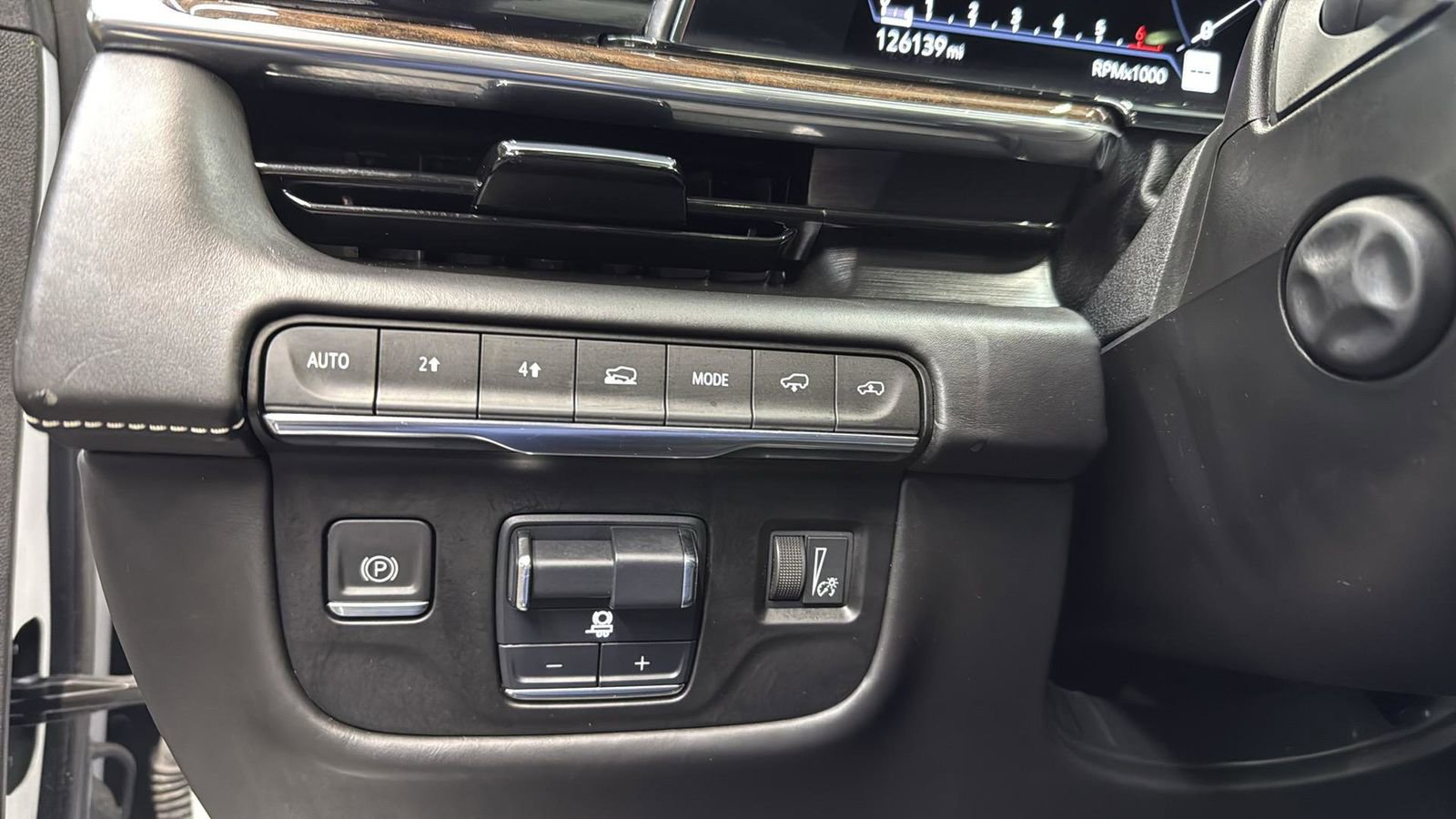 Used 2021 Cadillac Escalade Sport Platinum image 18