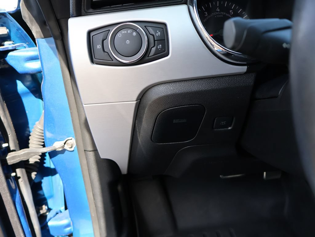 Used 2017 Ford Mustang GT Premium w/ Equipment Group 401A RWD image 32