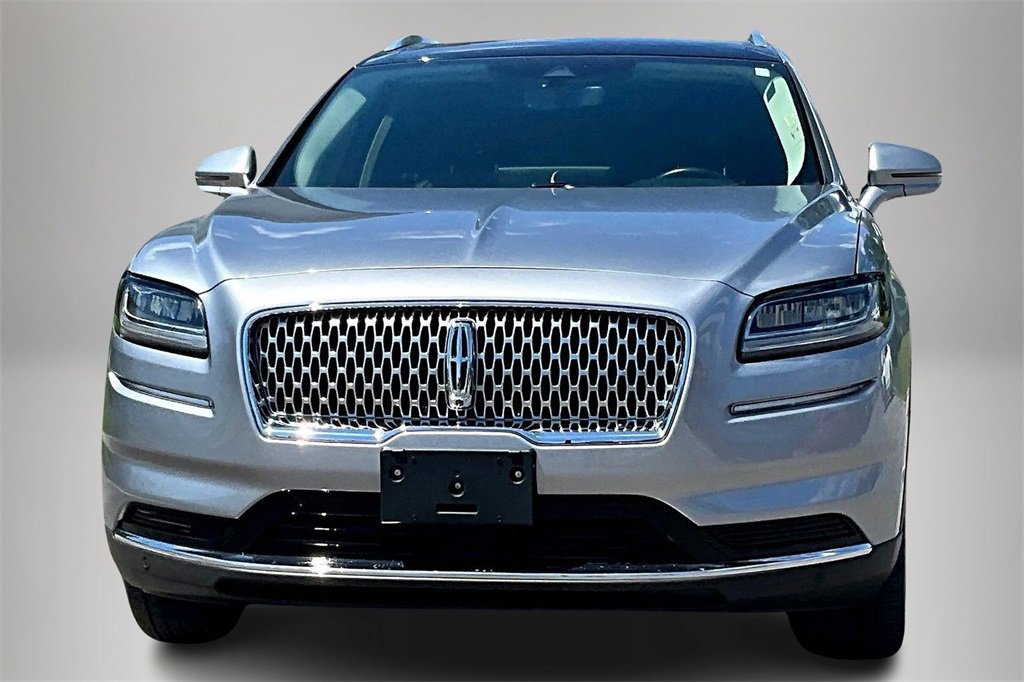 Used 2022 Lincoln Nautilus Reserve image 3