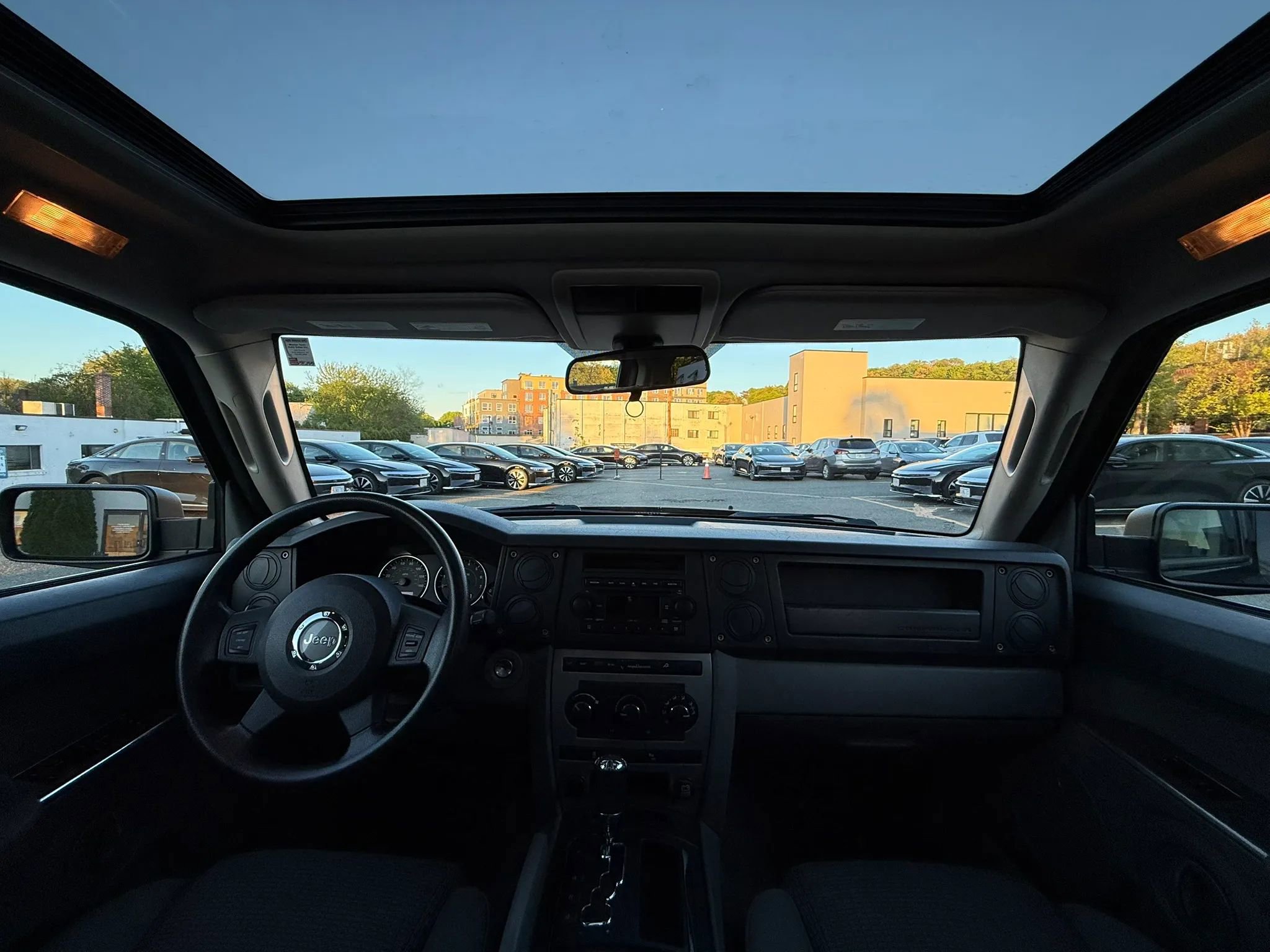 Used 2007 Jeep Commander Sport AWD/4WD image 12