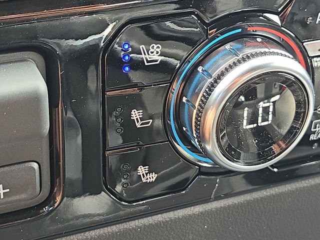 New 2025 GMC Sierra 1500 SLT w/ SLT Convenience Package image 38