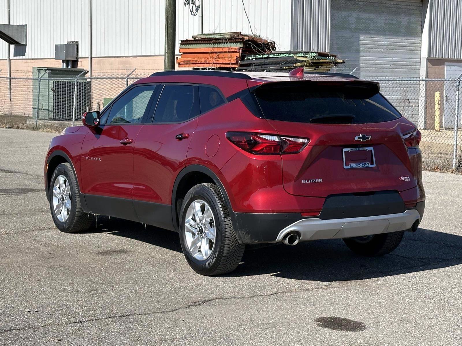 Used 2019 Chevrolet Blazer LT image 3